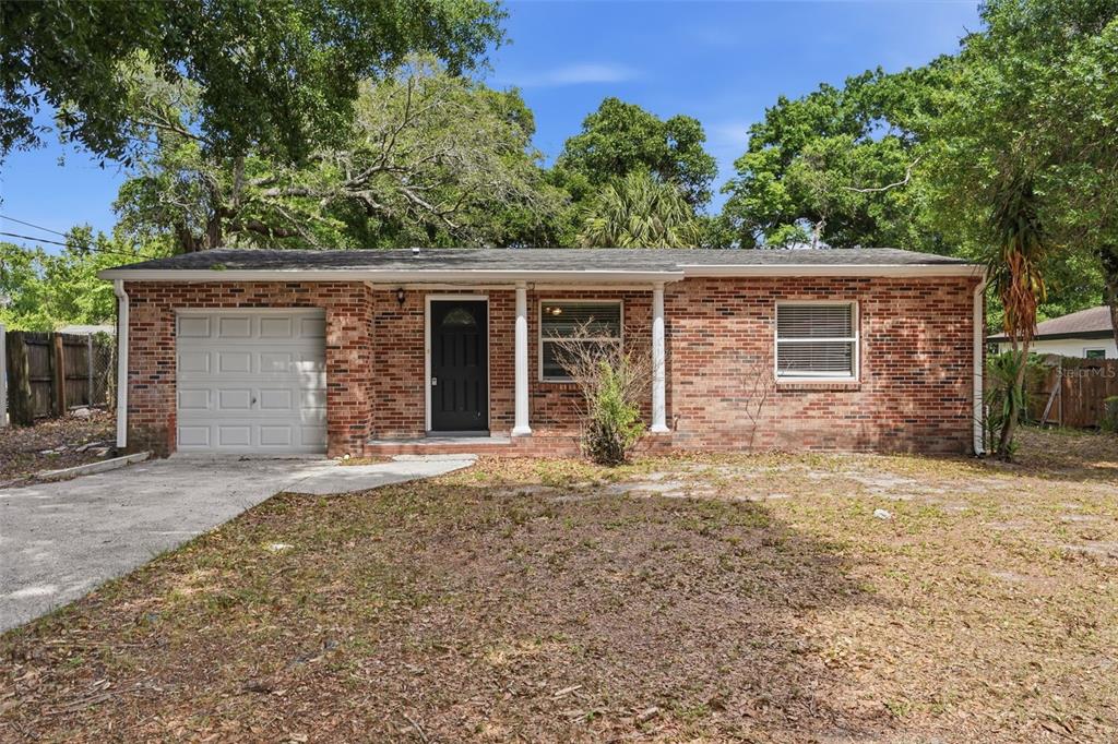 1011 Santa Barbara Road Orlando, FL 32808 - Photo 2 of 25 Gallery Image 2