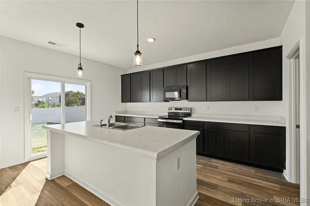 $389,900 | 7002 Creekside Court, Floyds Knobs, IN 47119