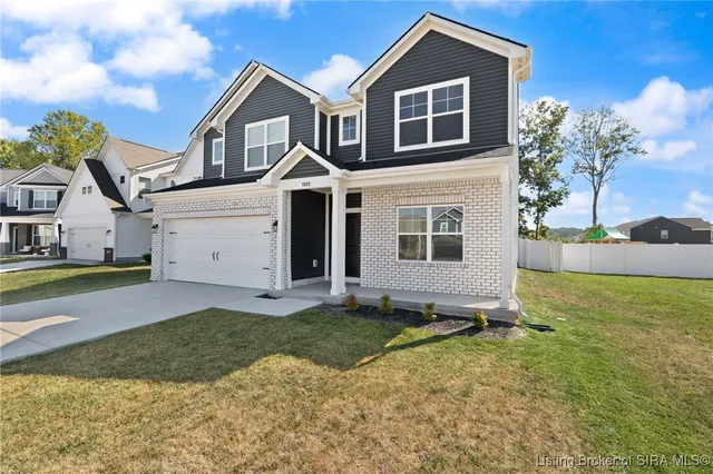 $389,900 | 7002 Creekside Court, Floyds Knobs, IN 47119