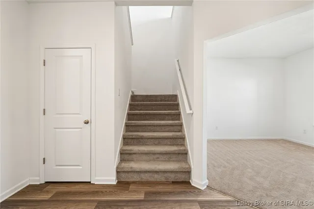 $389,900 | 7002 Creekside Court, Floyds Knobs, IN 47119