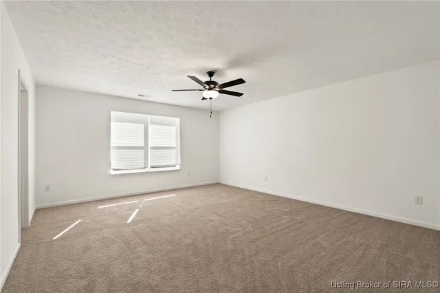 $389,900 | 7002 Creekside Court, Floyds Knobs, IN 47119