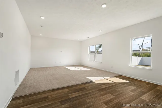 $389,900 | 7002 Creekside Court, Floyds Knobs, IN 47119