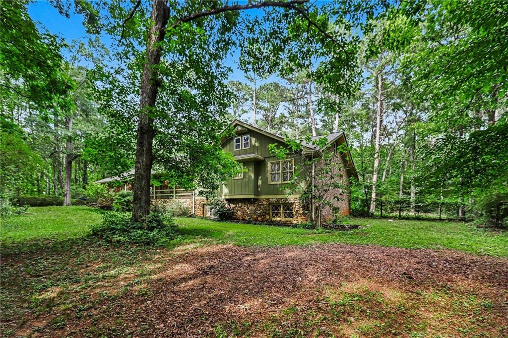 675 Ridge Avenue Stone Mountain, GA 30083 - Photo 9 of 65