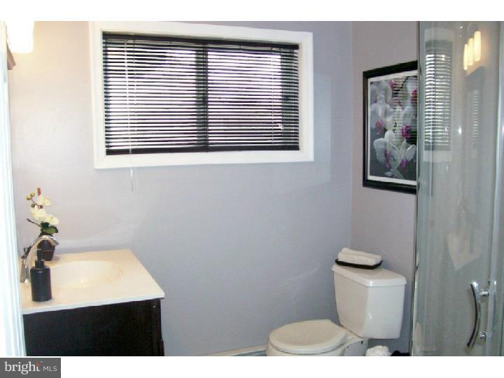 2822 Norcom Road Philadelphia, PA 19154 - Photo 18 of 25 Bathroom