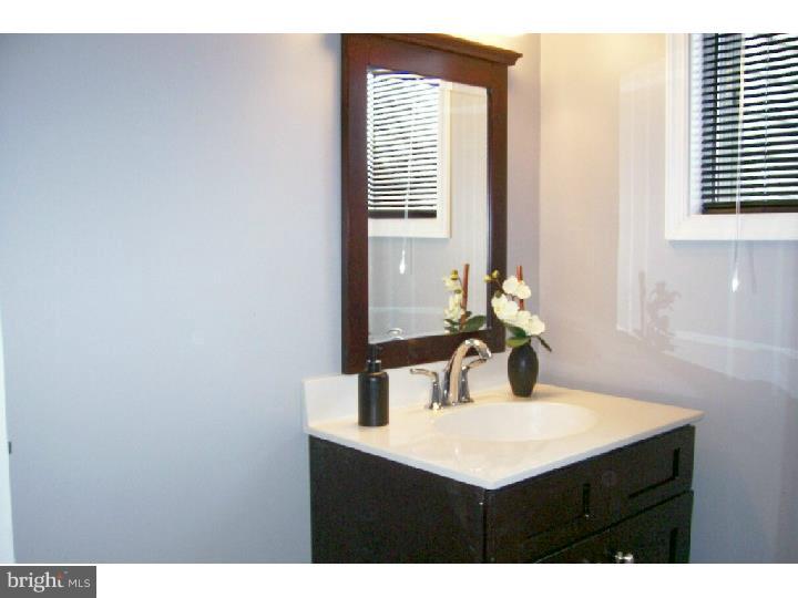 2822 Norcom Road Philadelphia, PA 19154 - Photo 19 of 25 Bathroom