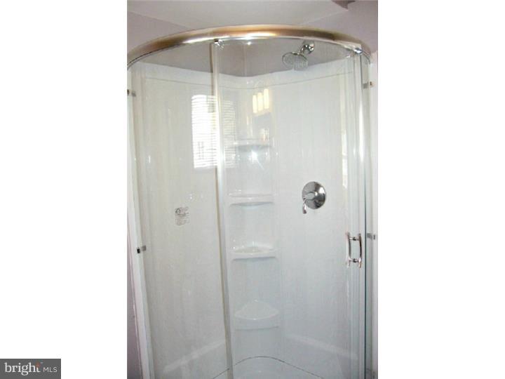 2822 Norcom Road Philadelphia, PA 19154 - Photo 20 of 25 Bathroom