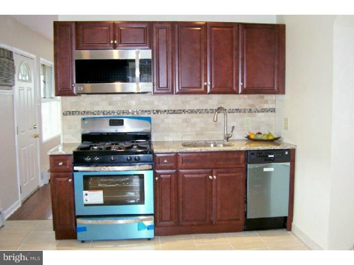 2822 Norcom Road Philadelphia, PA 19154 - Photo 4 of 25 Kitchen