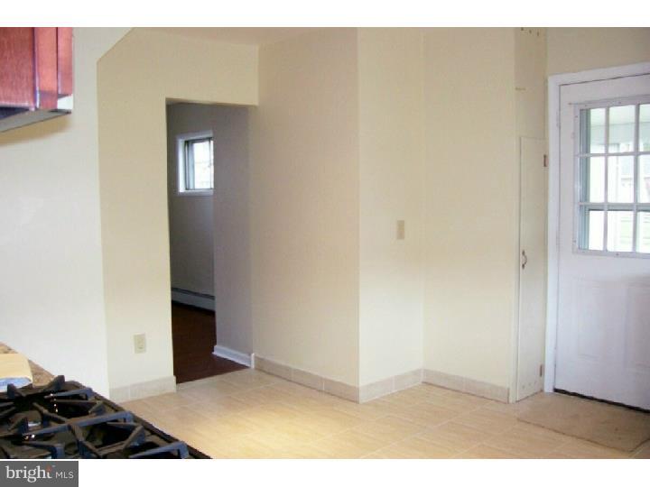 2822 Norcom Road Philadelphia, PA 19154 - Photo 6 of 25 Kitchen