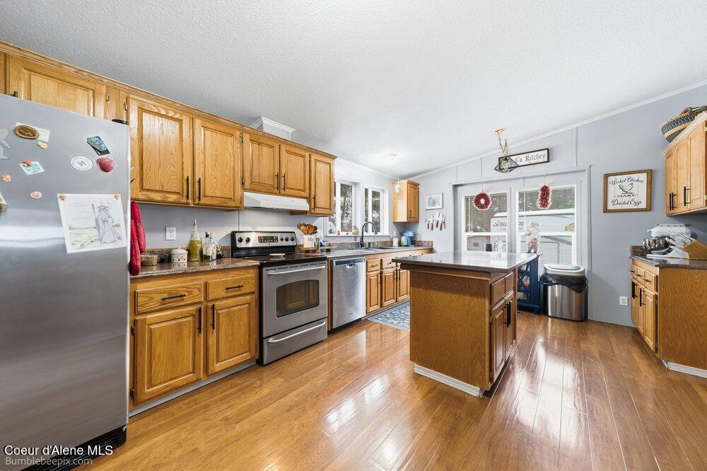 534 Terror Gulch Road Osburn, ID 83849 - Photo 9 of 49 Kitchen