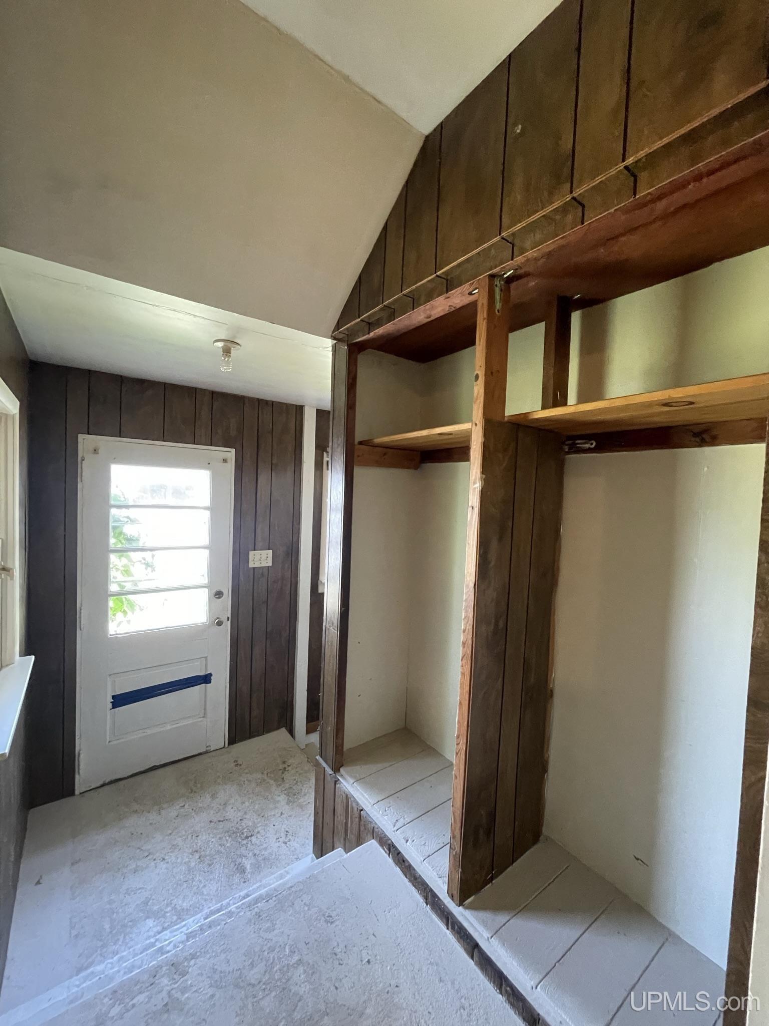 102 West Fall Street L'Anse, MI 49946 - Photo 25 of 43