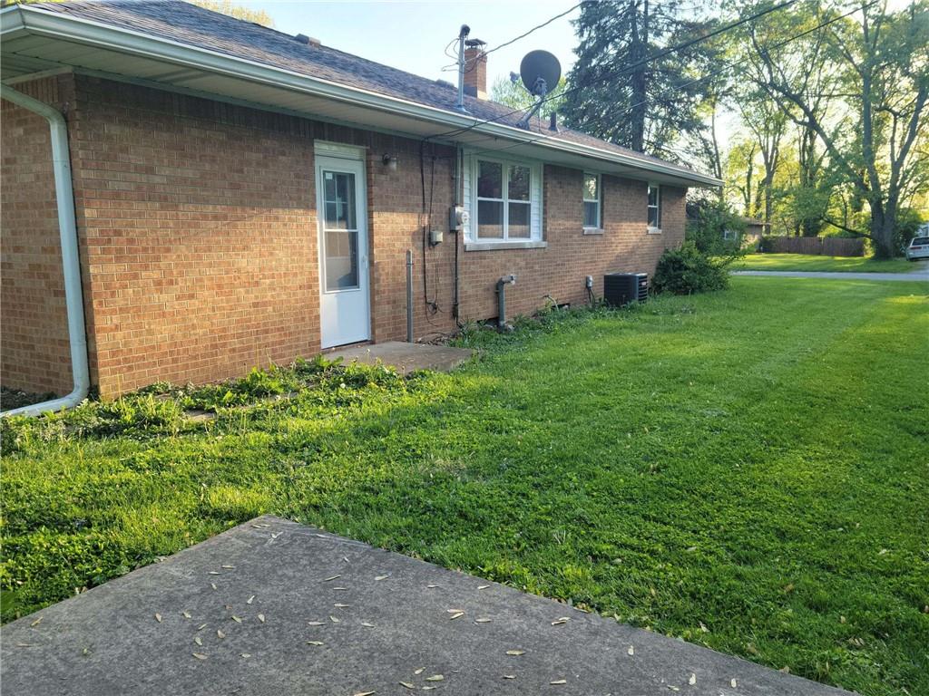 150 Heiny Road Indianapolis, IN 46217 - Photo 3 of 16 Gallery Image 3