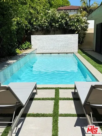 $8,000 | 1636 Courtney Avenue, Los Angeles, CA 90046