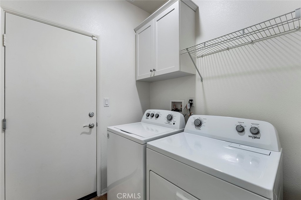 31228 Scrub Jay Road Winchester, CA 92596 - Photo 13 of 43 Washer & Dryer Stay plus in-door laundry!