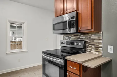$279,900 | 3684 South 33rd Street, Greenfield, WI 53221