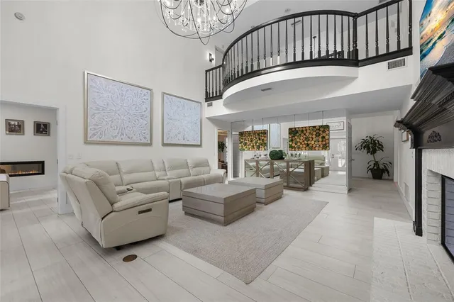 a view of a livingroom with furniture