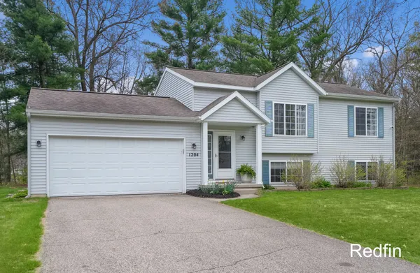$325,000 | 1204 Abby Court, Muskegon, MI 49442