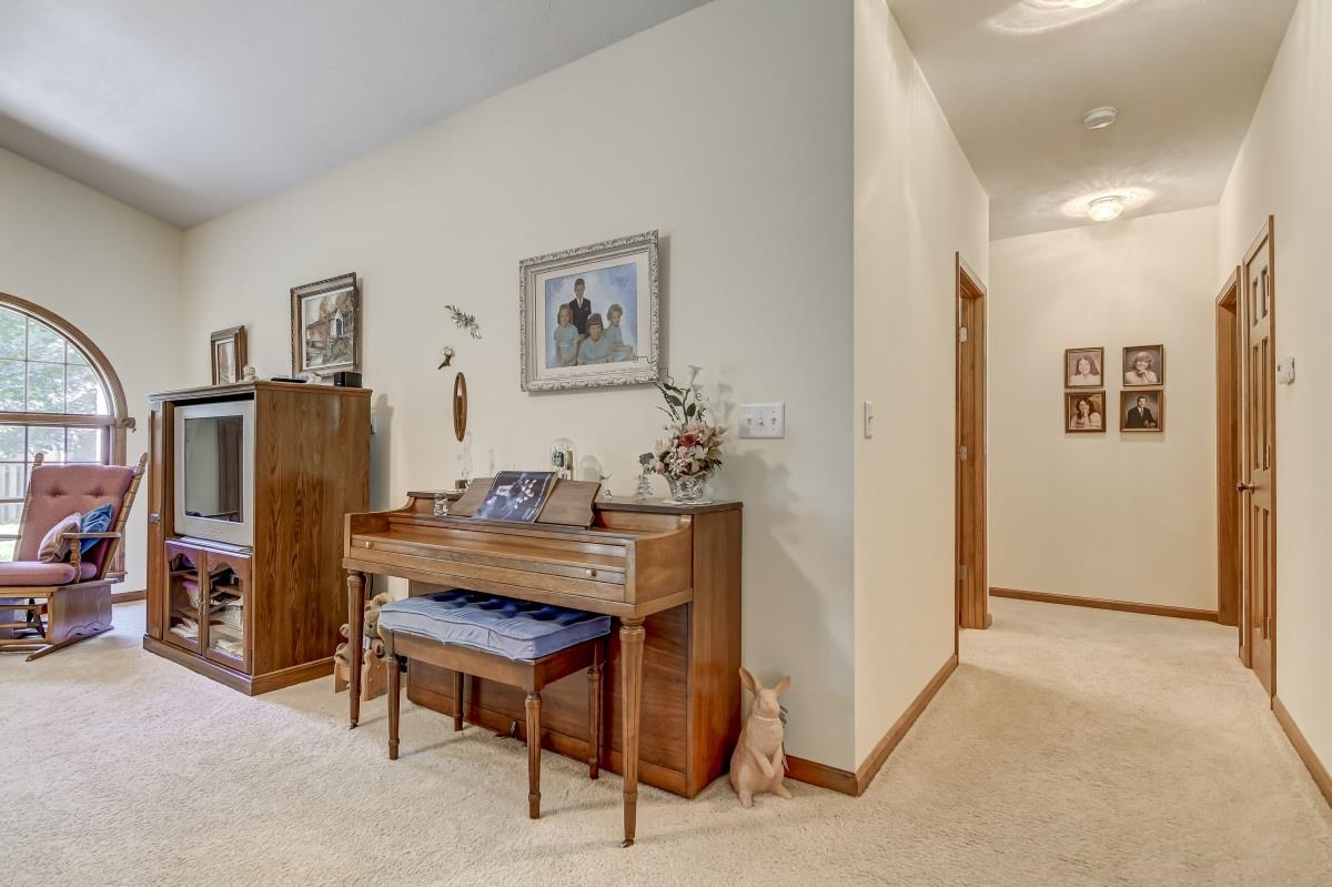 6501 Willow Springs Road Springfield, IL 62712 - Photo 20 of 38