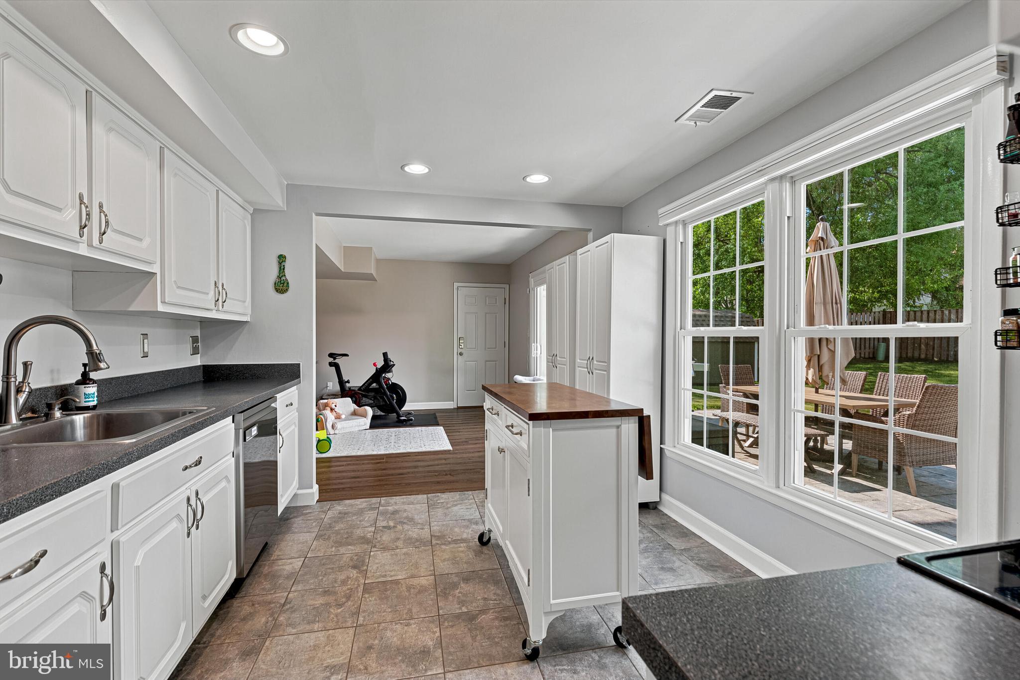 12728 Builders Road Herndon, VA 20170 - Photo 8 of 33