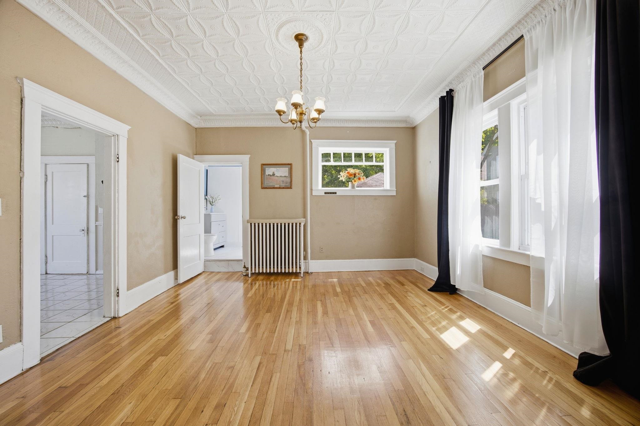 18 Fifield Street Nashua, NH 03060 - Photo 10 of 36