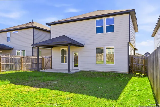 $2,000 | 13243 Forscher Crest, San Antonio, TX 78253