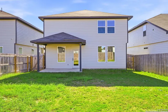 $2,000 | 13243 Forscher Crest, San Antonio, TX 78253