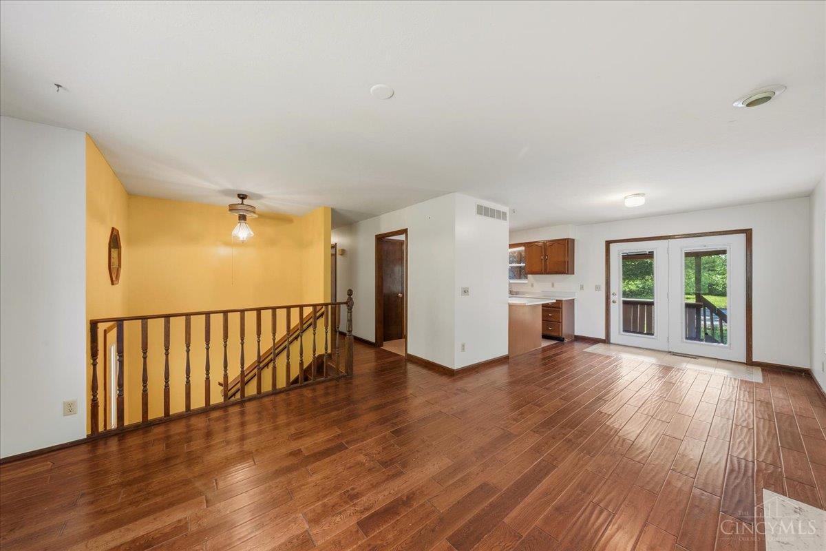 4770 Dent Road Cincinnati, OH 45248 - Photo 7 of 42