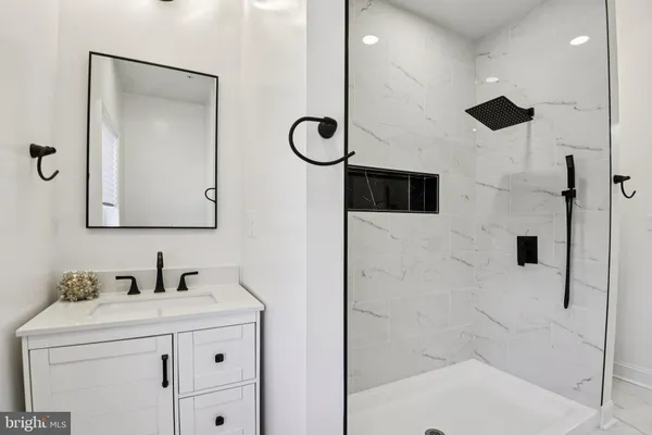 $599,999 | 2223 Roslyn Avenue, Baltimore, MD 21216