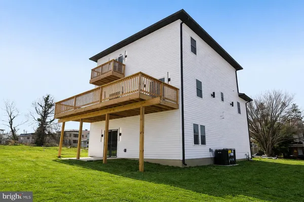 $599,999 | 2223 Roslyn Avenue, Baltimore, MD 21216