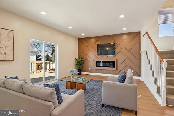 $599,999 | 2223 Roslyn Avenue, Baltimore, MD 21216