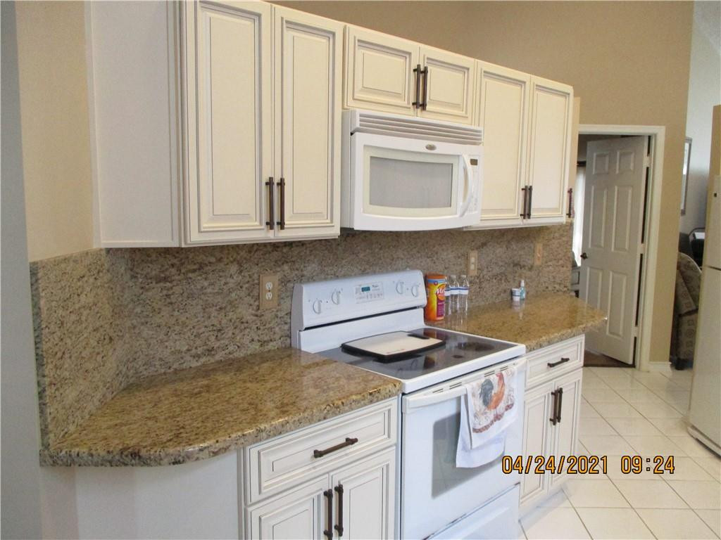 5180 Sabal Gardens Lane, Unit 2 Boca Raton, FL 33487 - Photo 7 of 15 Photo 7