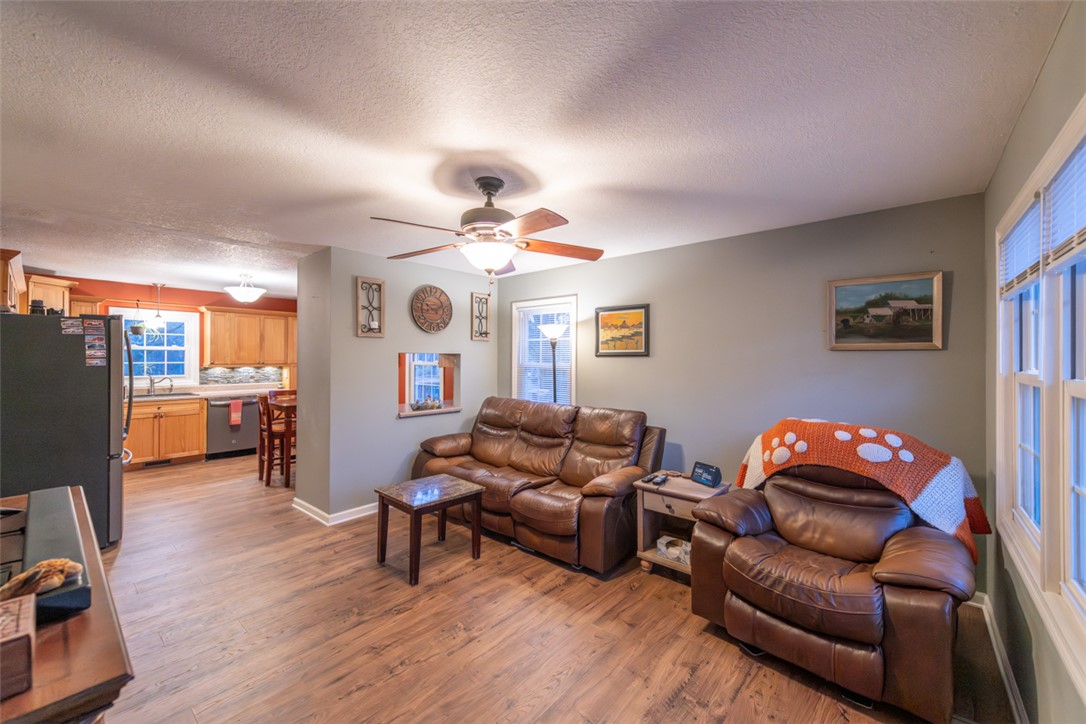 258 Gillespie Road Liberty, SC 29657 - Photo 3 of 36