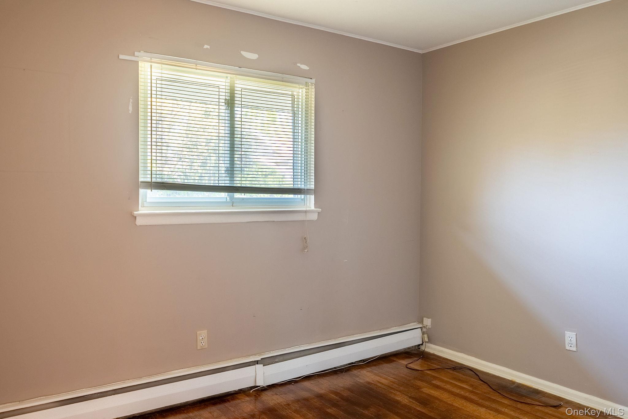 39 Deer Path Lane Syosset, NY 11791 - Photo 17 of 31