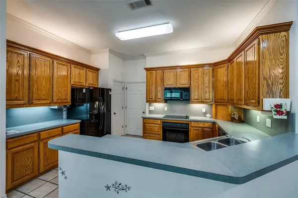 $569,900 | 7457 Somerset Lane, Aubrey, TX 76227