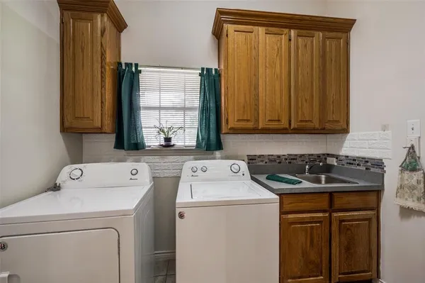 $569,900 | 7457 Somerset Lane, Aubrey, TX 76227