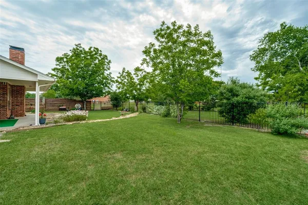 $569,900 | 7457 Somerset Lane, Aubrey, TX 76227