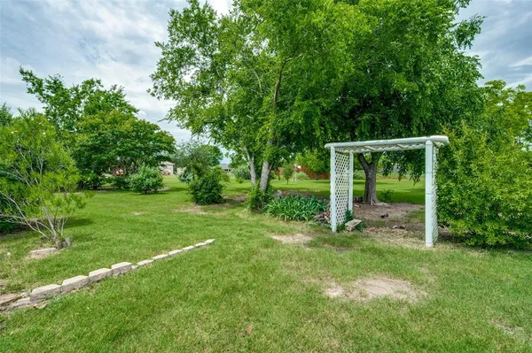 $569,900 | 7457 Somerset Lane, Aubrey, TX 76227