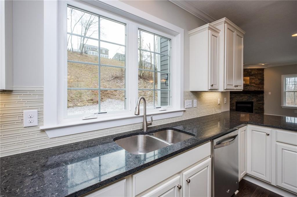 109 Vista Ridge Lane Valencia, PA 16059 - Photo 9 of 25 Gallery Image 9