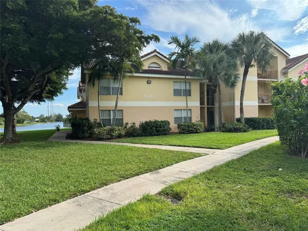 $2,300 | 7640 Westwood Drive, Unit 402, Tamarac, FL 33321
