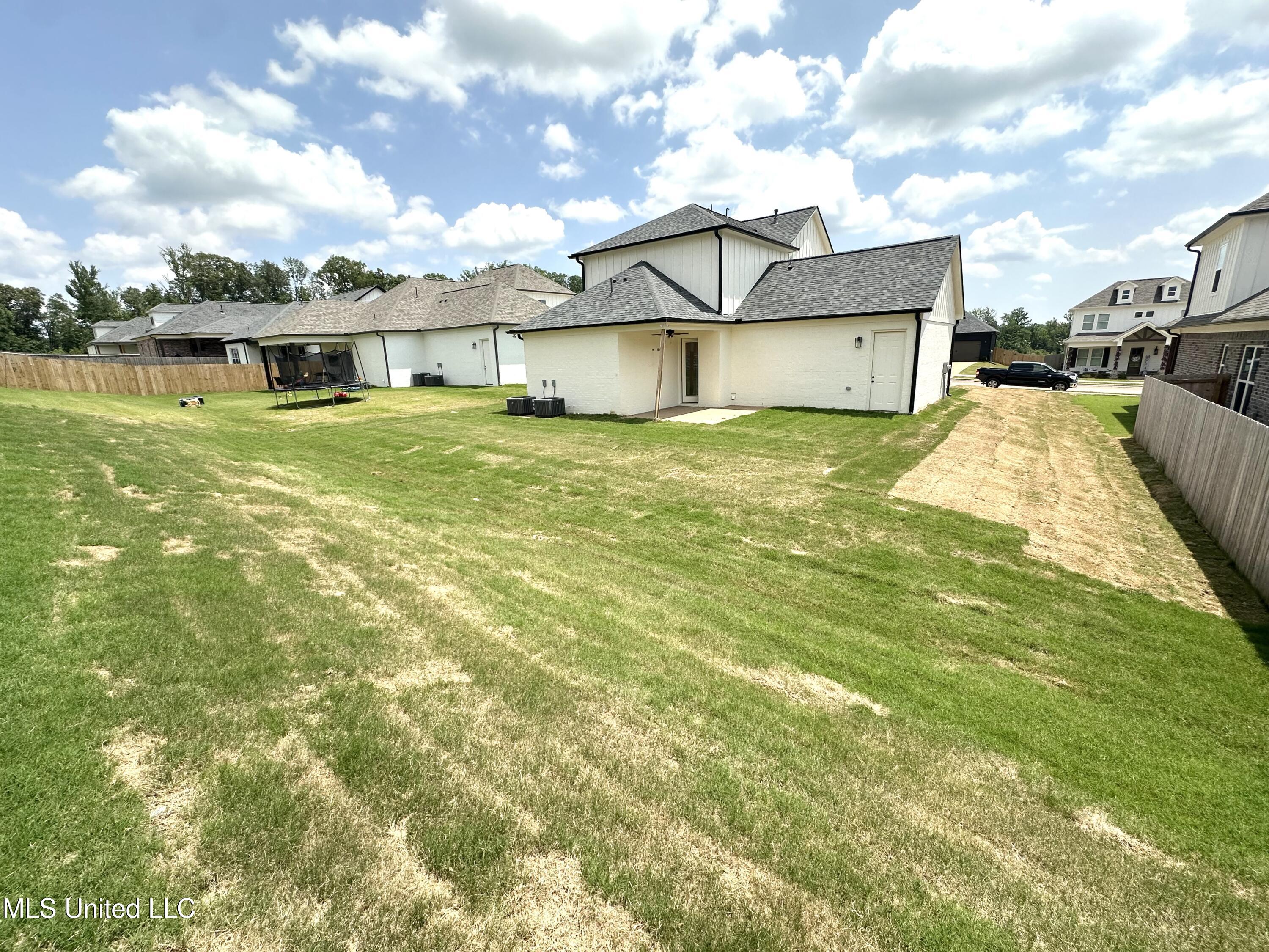 3925 Swan Cove Hernando, MS 38632 - Photo 18 of 22 IMG_2823