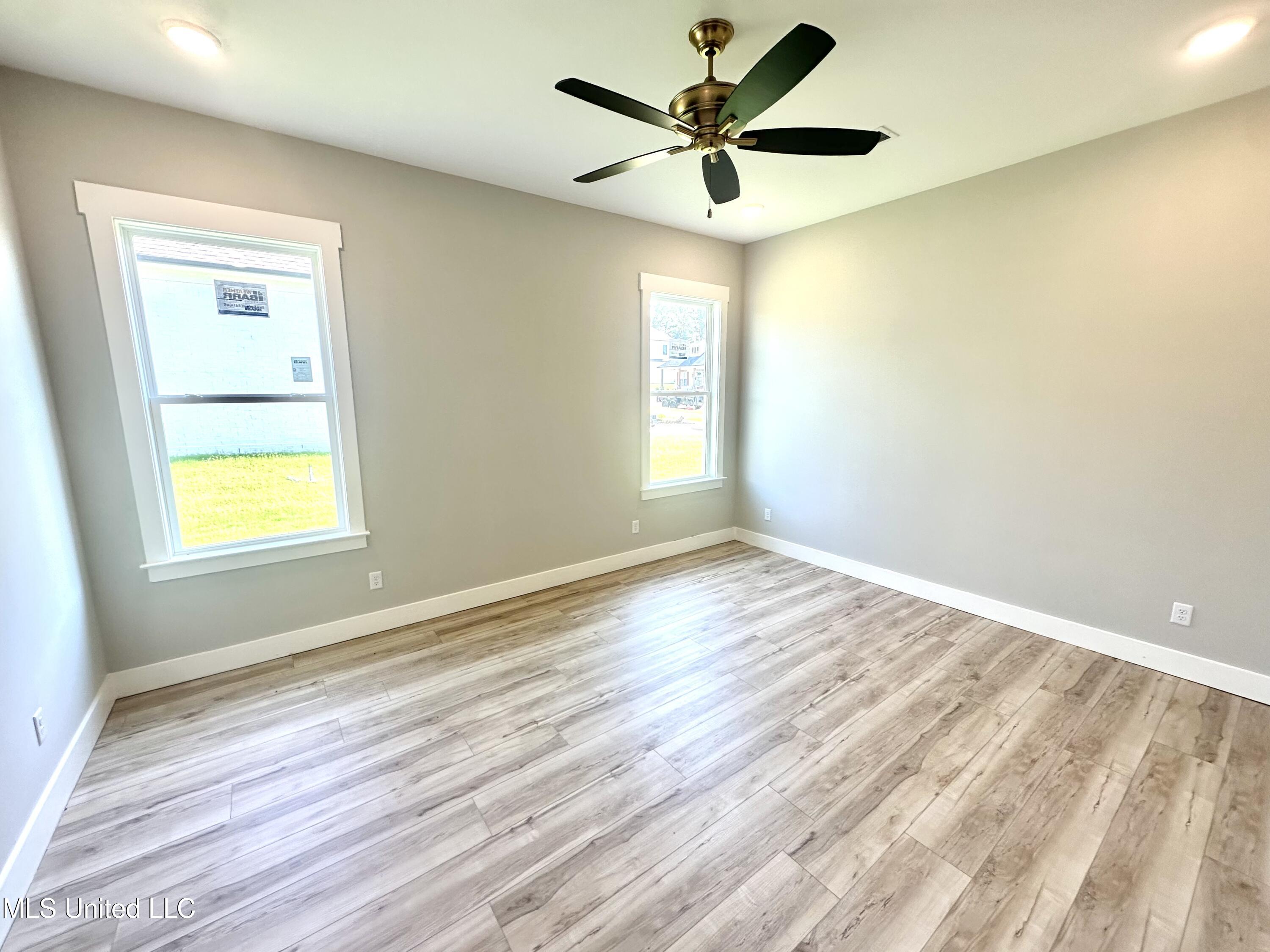 3925 Swan Cove Hernando, MS 38632 - Photo 20 of 22 IMG_2982