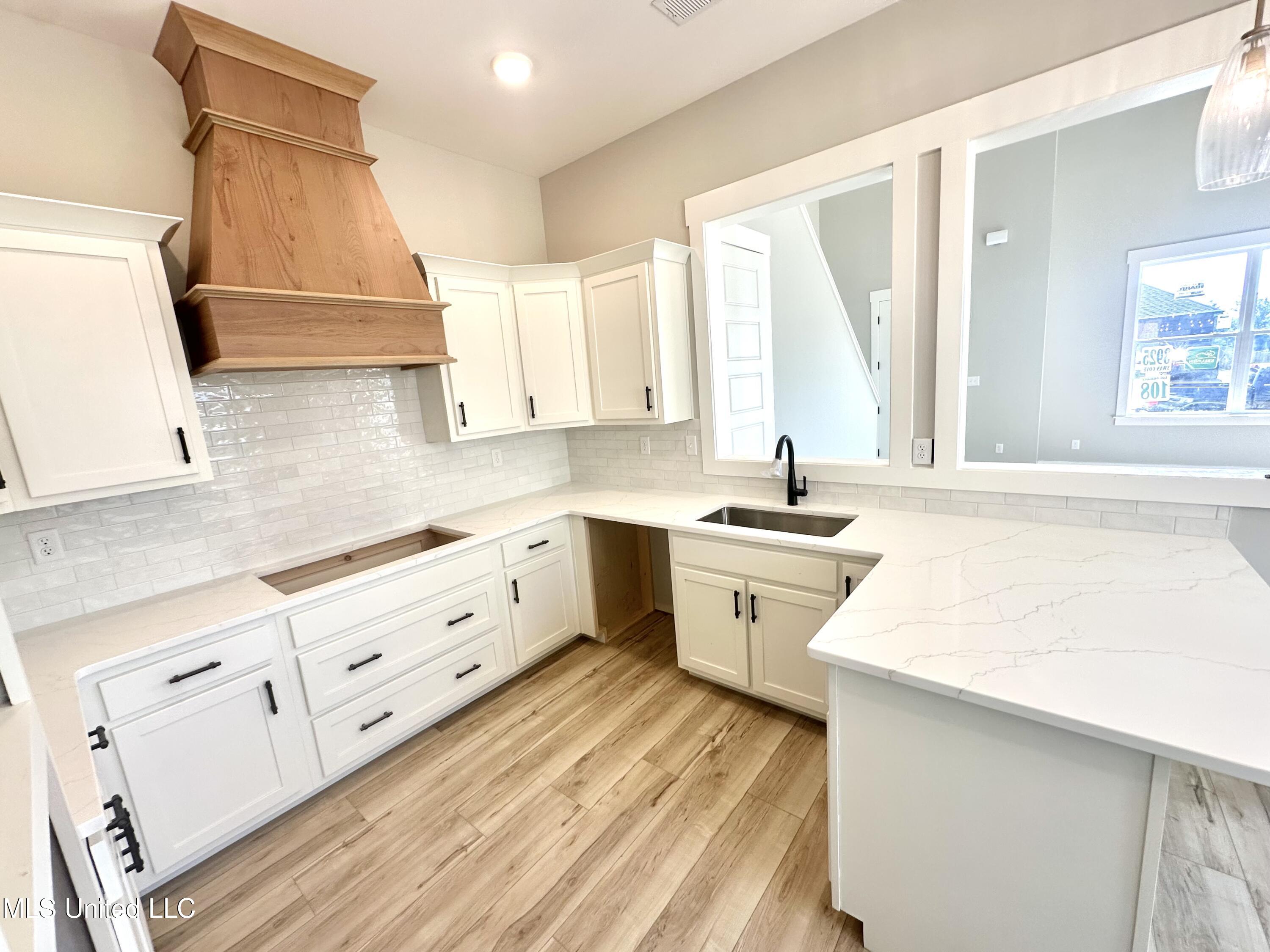 3925 Swan Cove Hernando, MS 38632 - Photo 8 of 22 IMG_2987