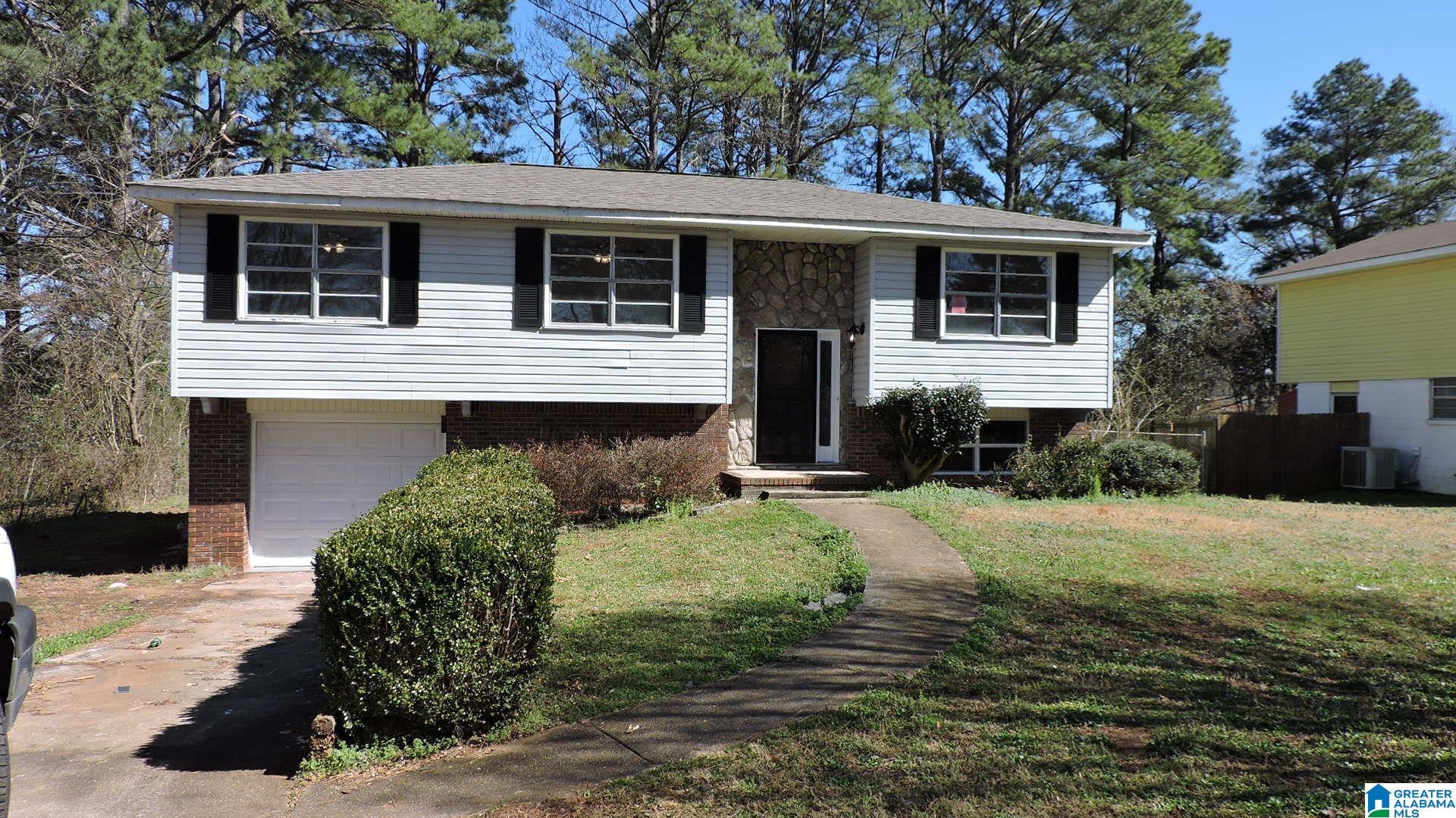 115 Greenridge Road Bessemer, AL 35023 - Photo 2 of 24