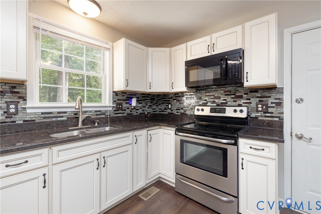 6956 Fox Drive Prince George, VA 23875 - Photo 18 of 50