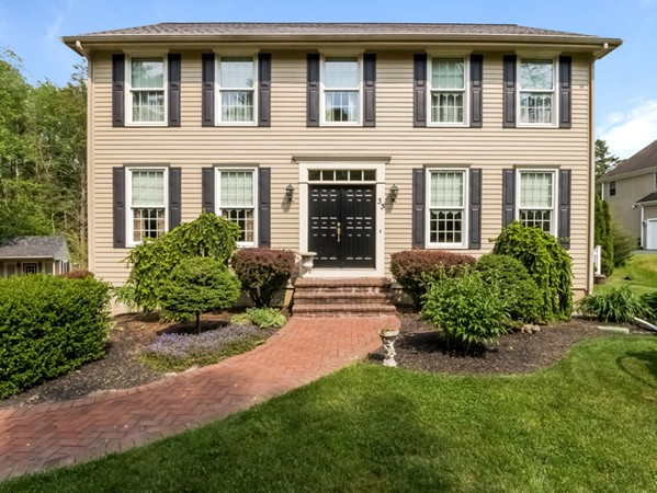 33 Dunham Road Freetown, MA 02702 - Photo 1 of 28 Gallery Image 1