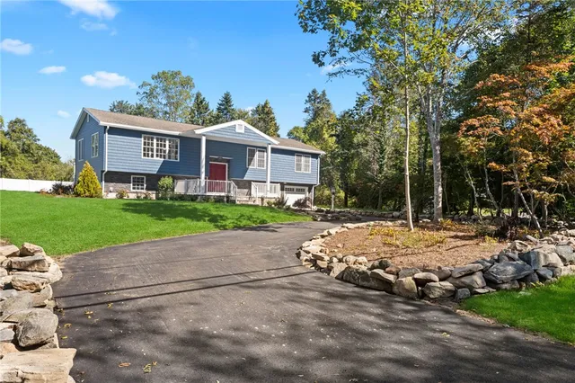 $1,295,000 | 4 Shore Road, Westerly, RI 02891