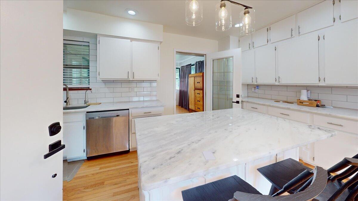 7327 Sterling Road Hixson, TN 37343 - Photo 22 of 43 32-7327-Sterling-Rd-Kitchen 1
