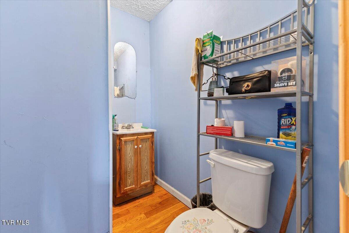 104 Maple Street Glade Spring, VA 24340 - Photo 12 of 42 15-128A9559