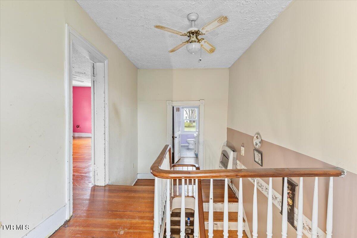 104 Maple Street Glade Spring, VA 24340 - Photo 20 of 42 28-128A9612