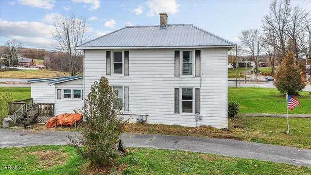 $180,000 | 104 Maple Street, Glade Spring, VA 24340