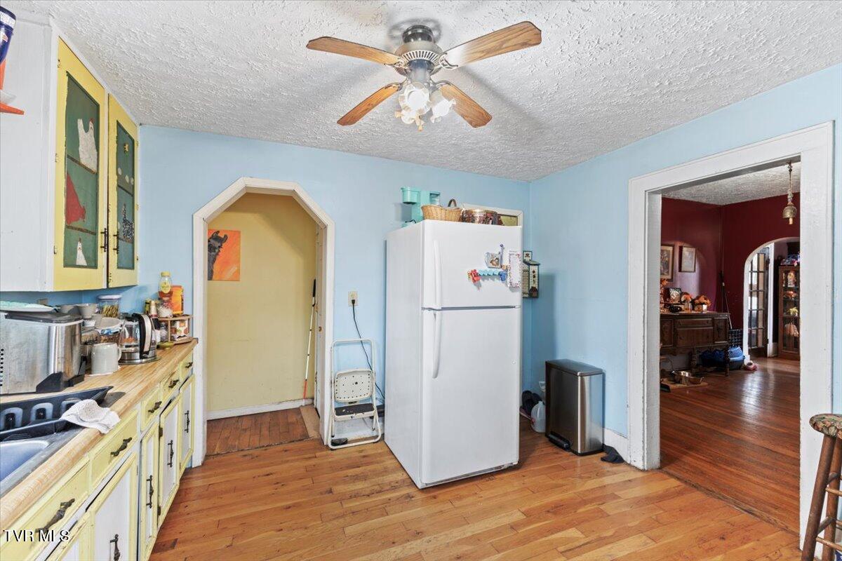 104 Maple Street Glade Spring, VA 24340 - Photo 8 of 42 07-128A9531